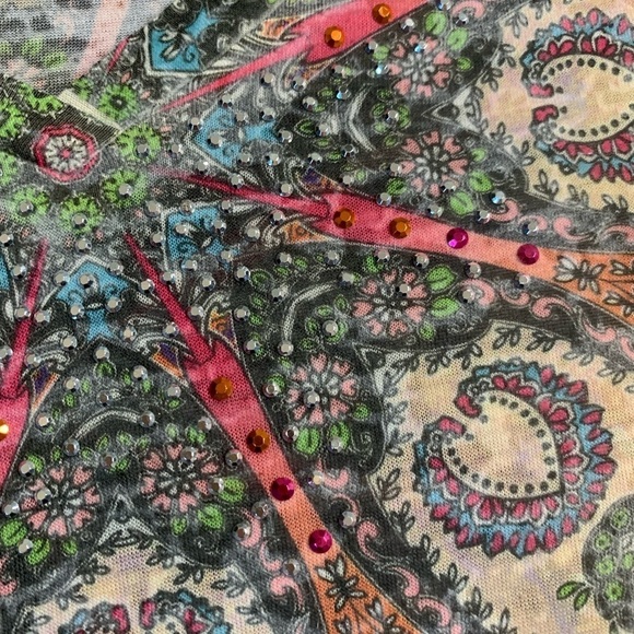 Wrangler Tshirt Women Boho V-Neck Short Sleeve Size Medium Rhinestone - Picture 7 of 8